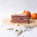 Costilla de Res – corte con carne y hueso para caldos y estofados – Cortes & Brasas