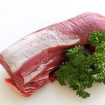 Cacho de Paleta de res – pieza completa empacada al vacío – Cortes & Brasas